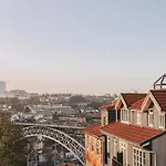 מלון Lenscape Coterie 5*