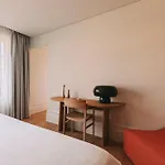 מלון Lenscape Coterie 5*