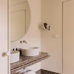 Lenscape Coterie מלון 5*