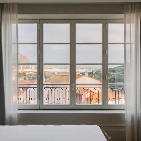 Lenscape Coterie 5* Porto
