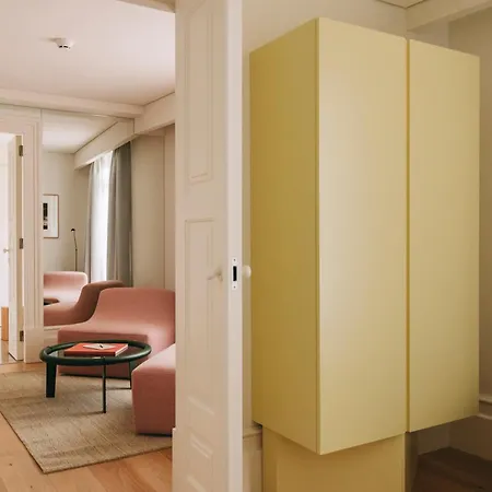 Lenscape Coterie Otel Porto
