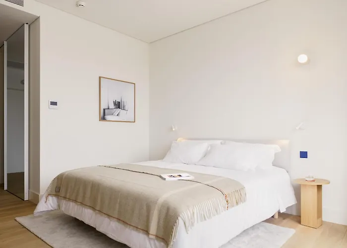 Lenscape Coterie Hotel Porto