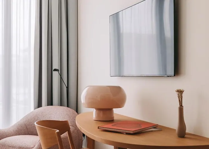 Lenscape Coterie 5* Porto