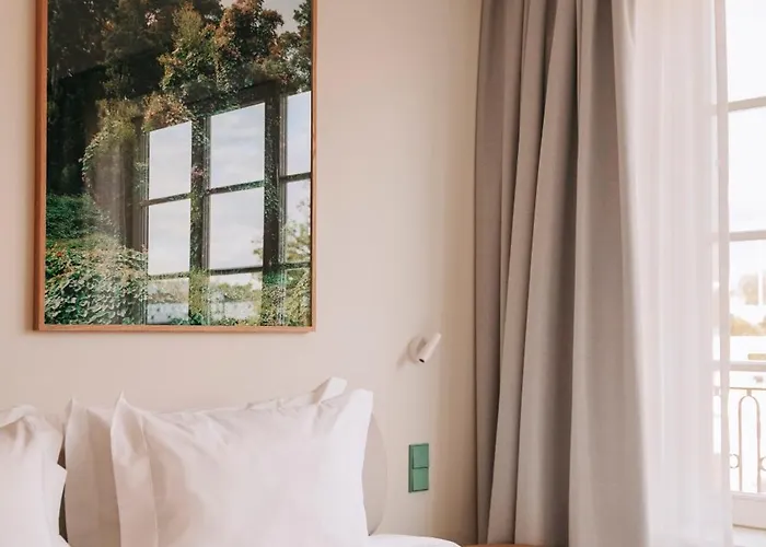 Hotel Lenscape Coterie