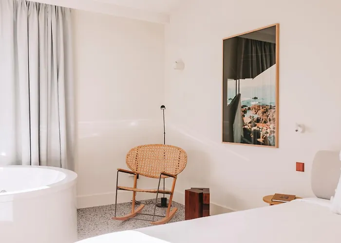 Hotel Lenscape Coterie