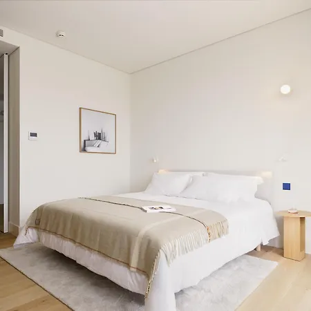 Lenscape Coterie Hotel Porto