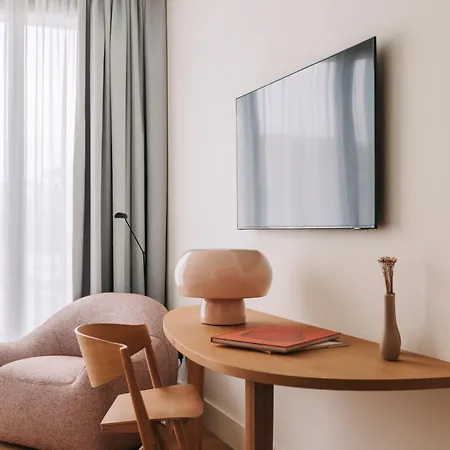 Lenscape Coterie 5* Porto