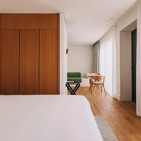 Lenscape Coterie 5* Porto