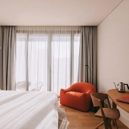 Lenscape Coterie 5* Porto