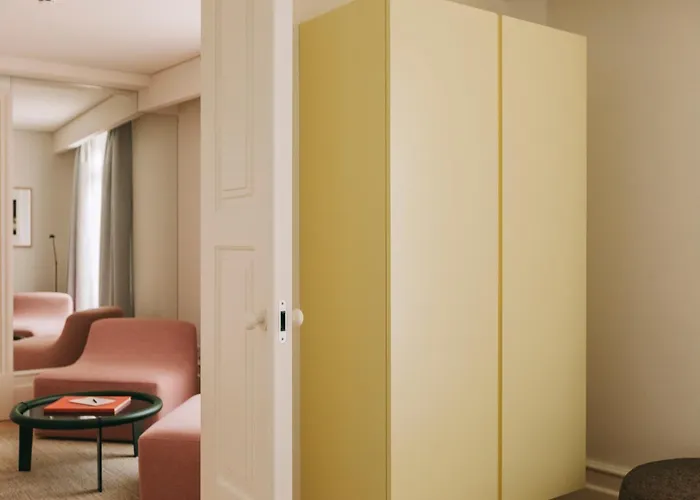 Lenscape Coterie Hotell